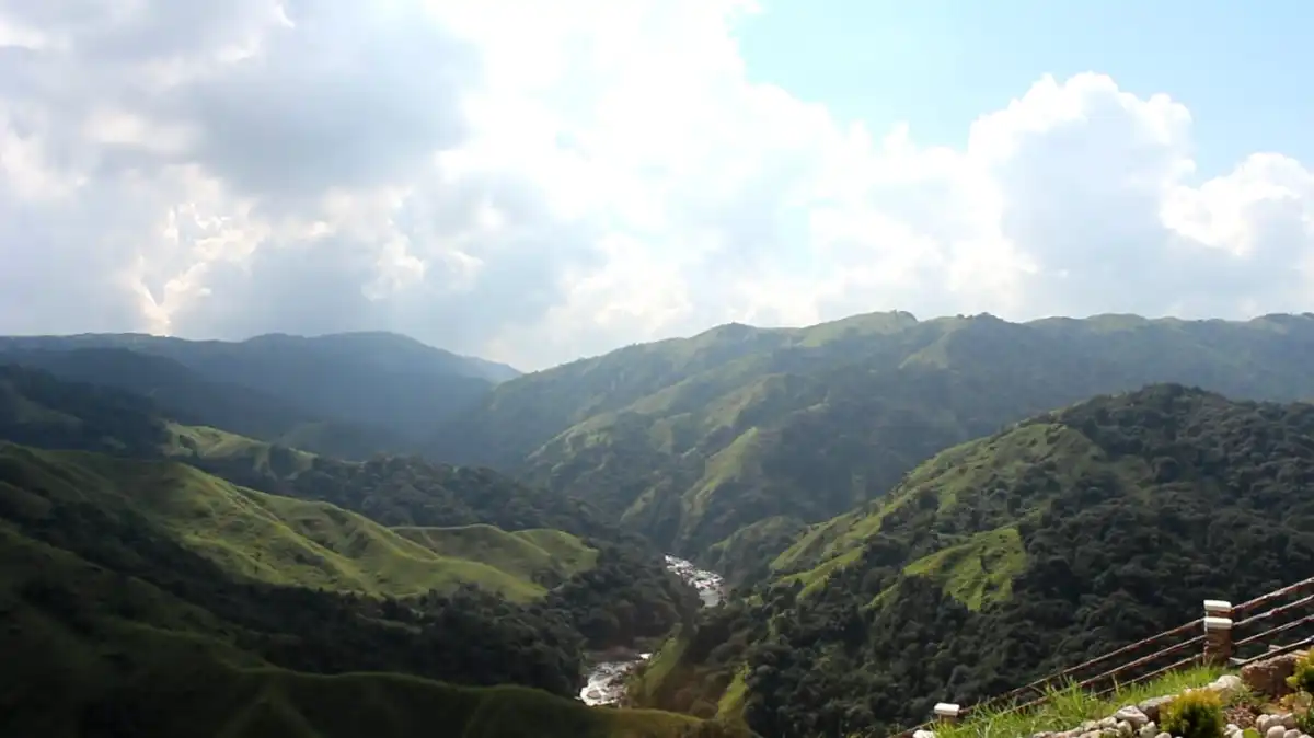 Guides: Trails at Mawranglang